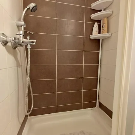 Toni - Apartment U Kvartu Znjan S Pogledom Na More Διαμέρισμα