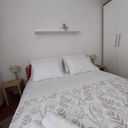 Διαμέρισμα Toni - Apartment U Kvartu Znjan S Pogledom Na More *