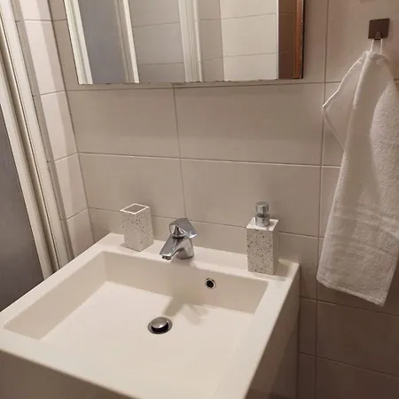 Toni - Apartment U Kvartu Znjan S Pogledom Na More *