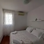 Apartment Toni - S Pogledom Na